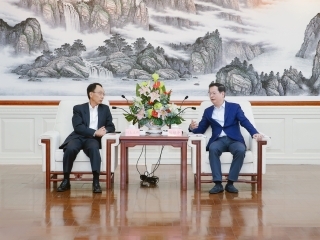 会見写真